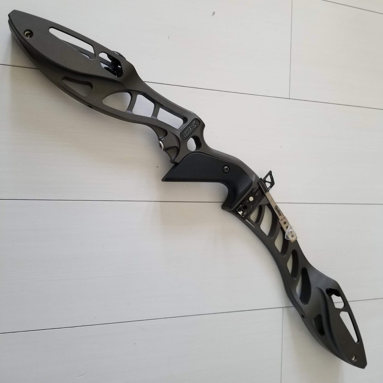 HOYT Formula XD ハンドル | アシストアーチェリー