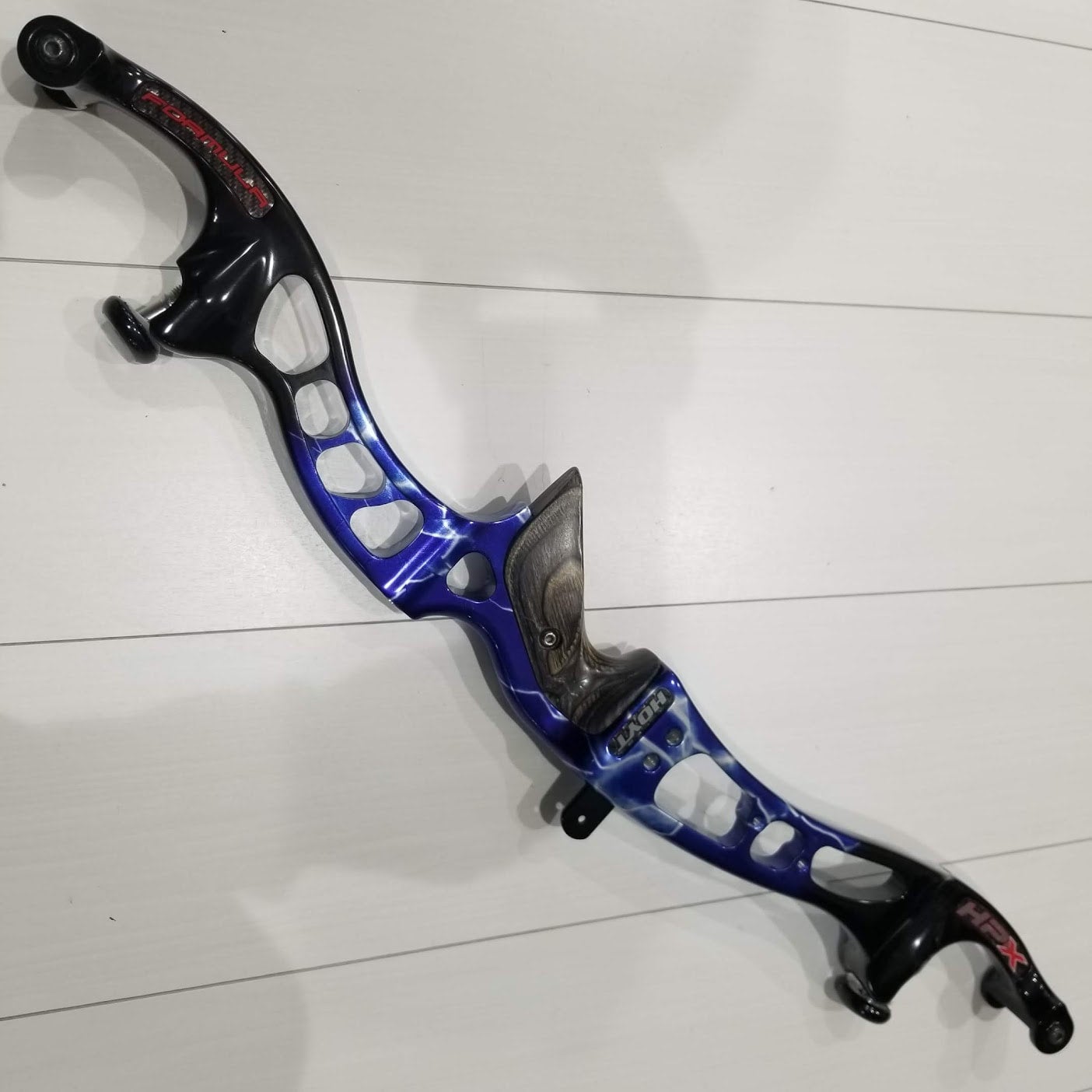 HOYT FORMULA HPX ハンドル 右用 27インチ | アシストアーチェリー 